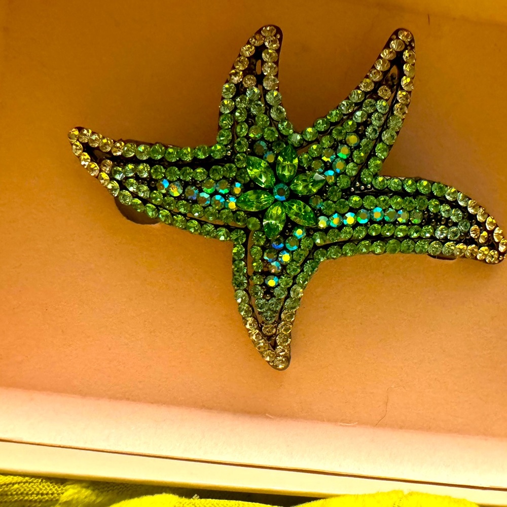 Kirk’s Folly vintage hair clip